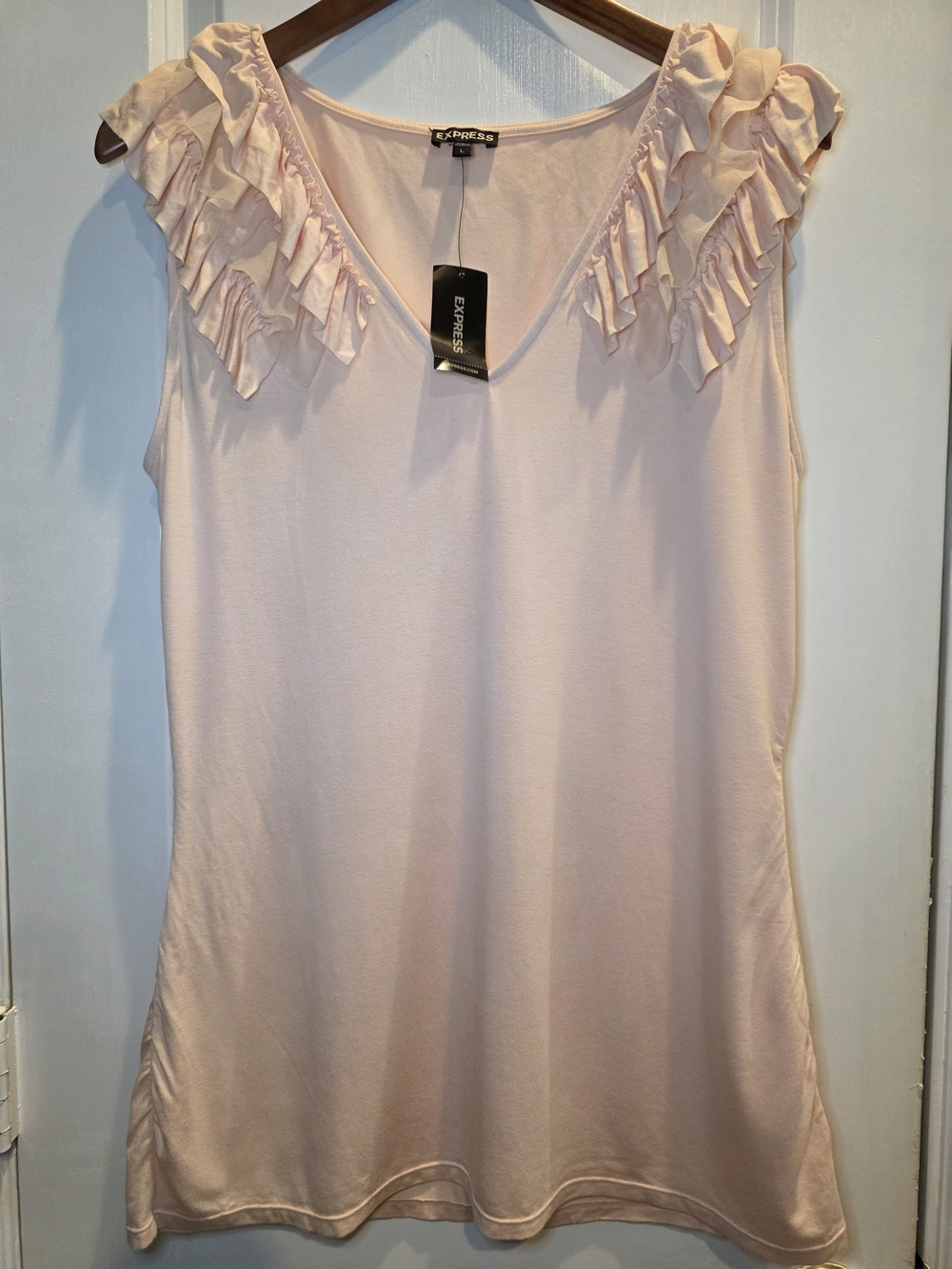 Express NWT sz L  Pale Pink Ruffle Shoulder V-Neck Tank